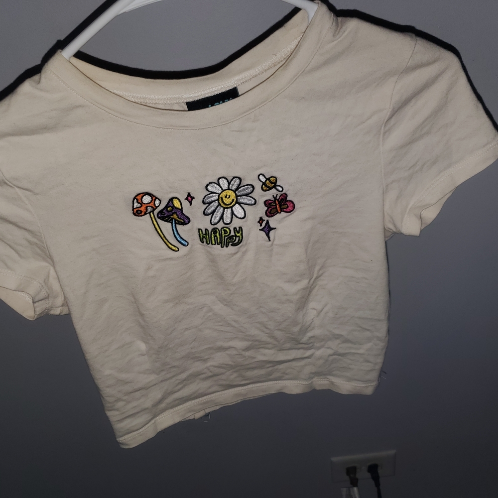 Embroidered Cream Daisy Crop Top with 'HIPPY' Detail